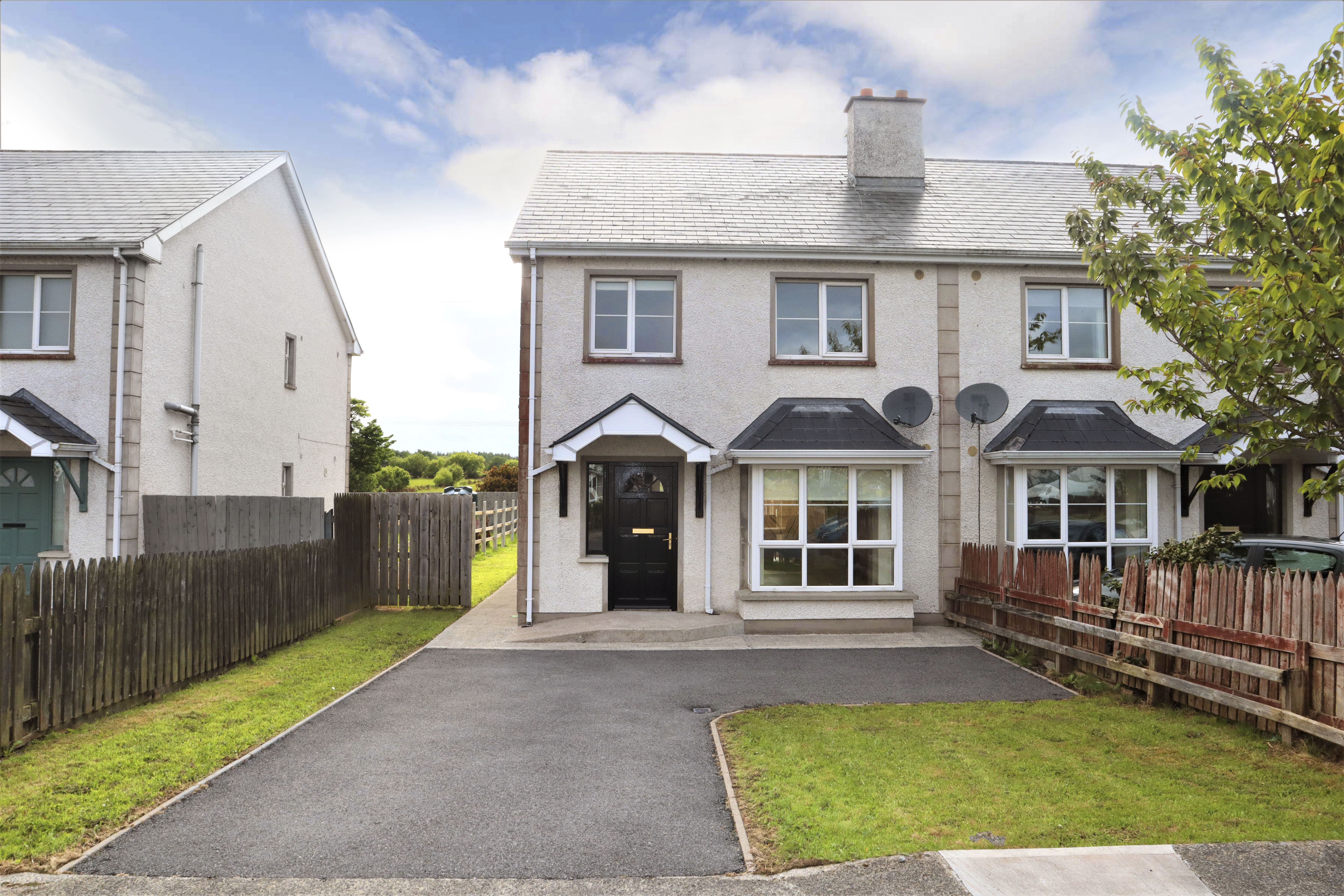 26B Oakfield Manor, Kinlough, Co. Leitrim, F91 E3V5, Ireland