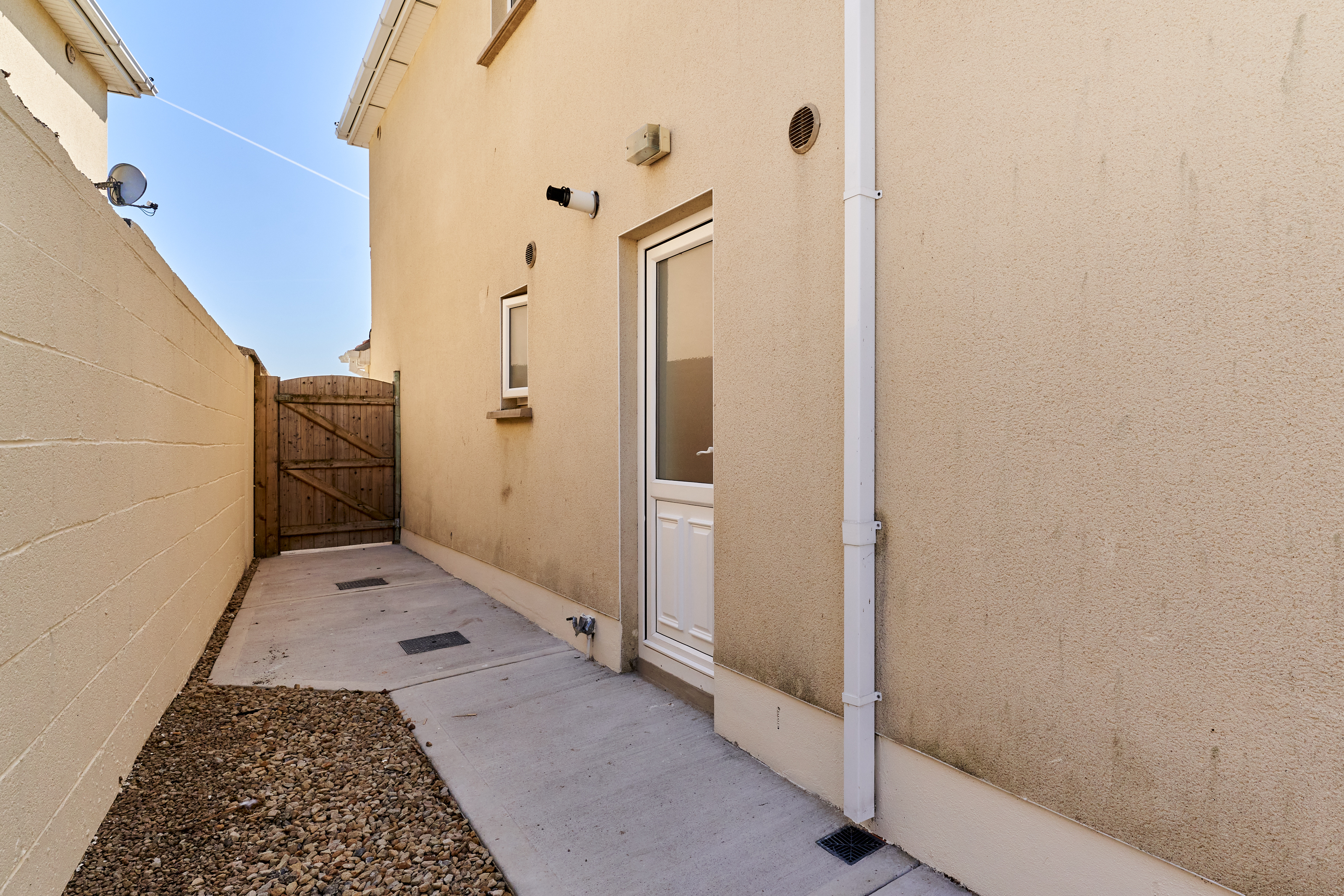 34 Newcastle Woods Square, Enfield, Co. Meath, A83 TP46 34 Newcastle Woods Square, Enfield, Co. Meath, A83 TP46