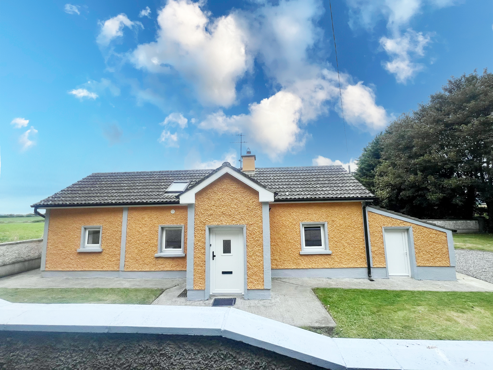Moate Cottage, Rathellen, Leighlinbridge, Carlow, Co. Carlow