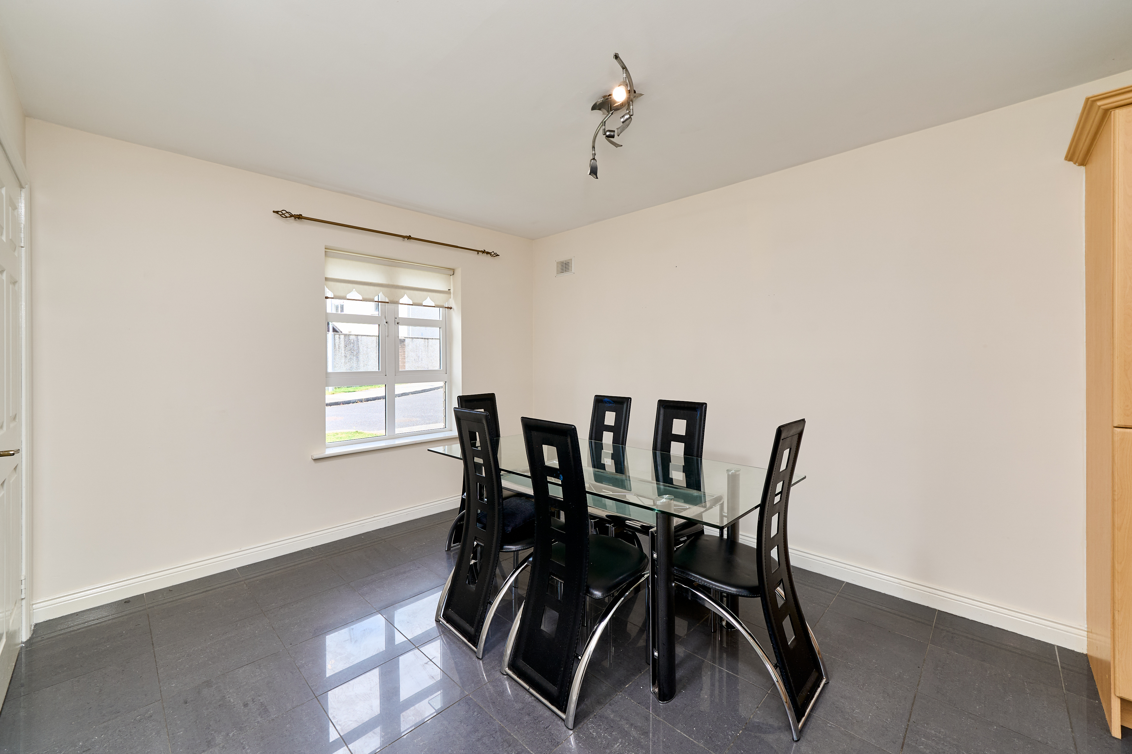 32 Edgeworth Court, Longwood, Co. Meath, A83 Y421 32 Edgeworth Court, Longwood, Co. Meath, A83 Y421